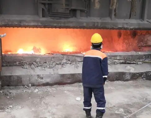 Operator skimming dry dross treated with ADtech flux