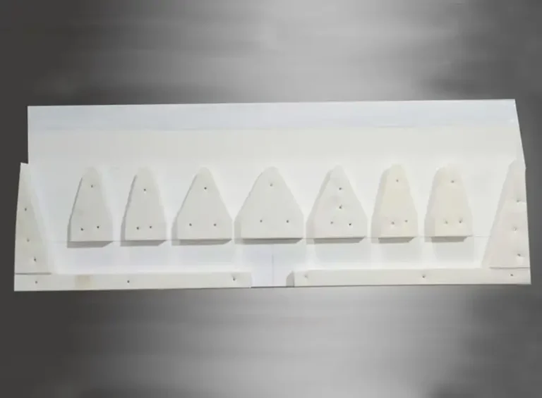 ADtech ceramic fiber caster tip with internal baffles for aluminum twin-roll casting