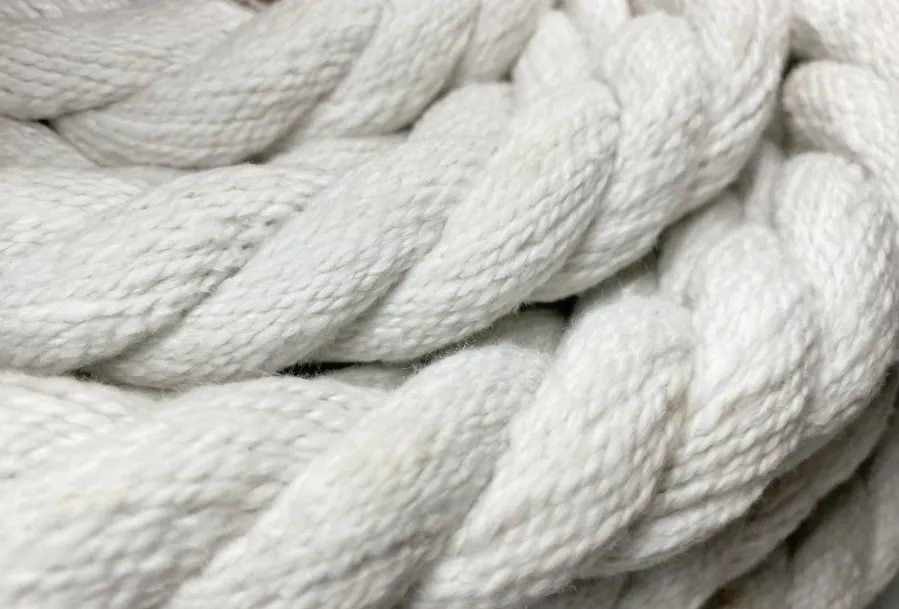 twisted ceramic fiber rope close-up showing braided structure for high temperature insulation
