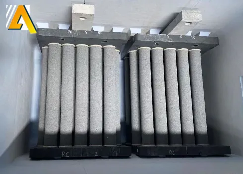 Tubular filter assembly installed in a ceramic filtration box for molten aluminum purification